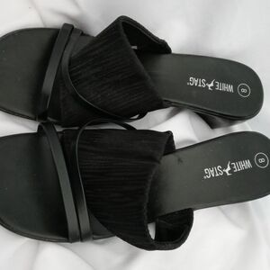 White stag sandal black 8 with heel